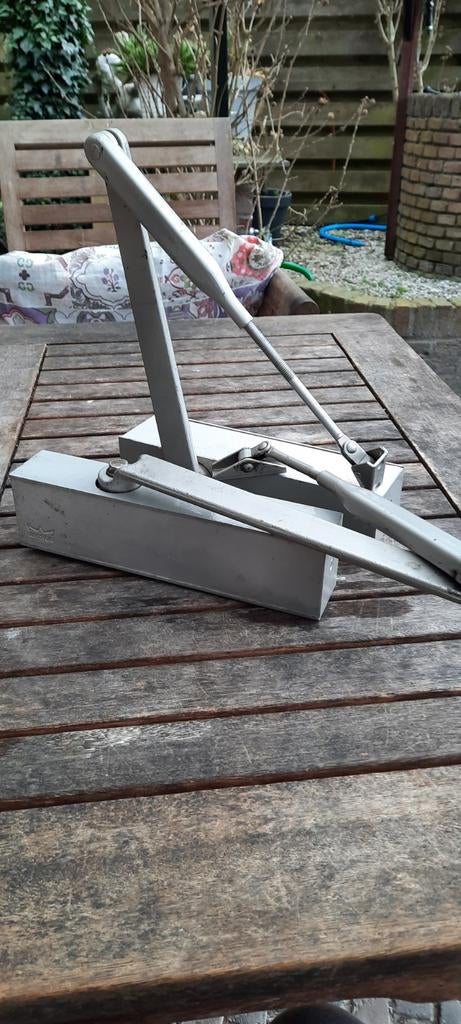 Deurdranger - Grijs, Ophalen of Verzenden, Gebruikt, Overige materialen, Overige typen