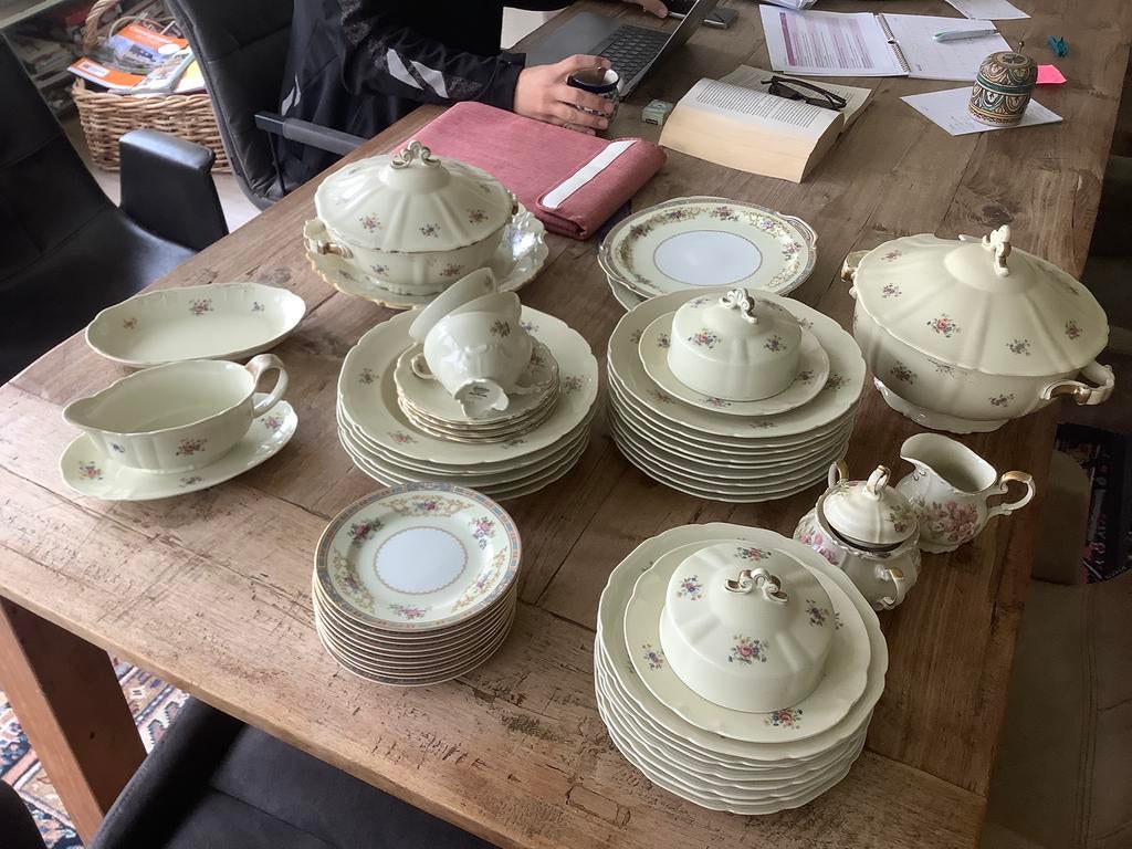 Servies Edelstein Bavaria, Maria Theresia, Ophalen