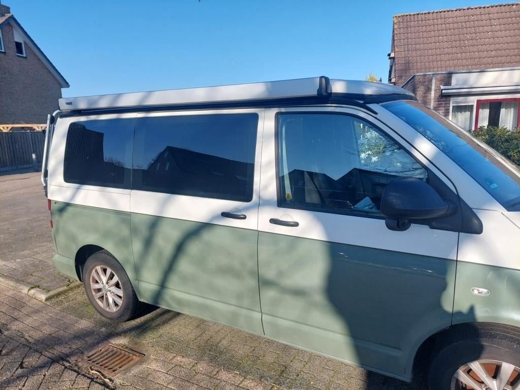 Super mooie camperbus VW T5 AUTOMAAT, bouwjaar 2013 (2021), Caravans en Kamperen, Automaat, Volkswagen, Tot en met 2, Diesel