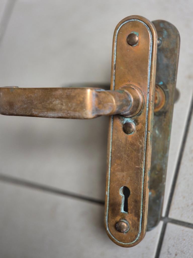 antiek deurbeslag massief., Ophalen of Verzenden, Koper