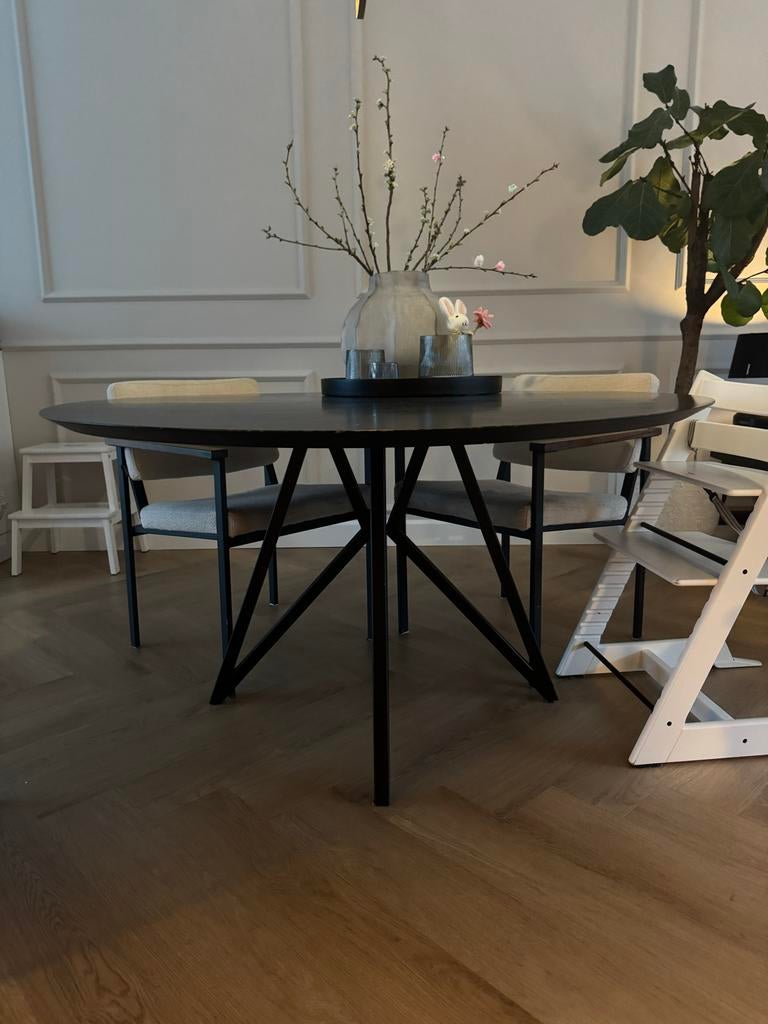 Studio Henk eettafel rond, diameter 140 cm, Ophalen, Gebruikt, 100 tot 150 cm, Rond