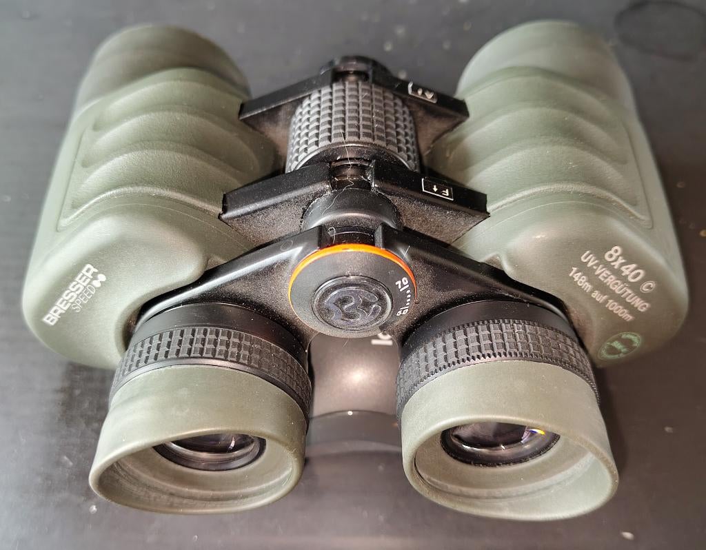 Verrekijker 8x40, merk Bresser, Zo goed als nieuw, 8 tot 12x, Met hoes of tas, Porro (met knik)