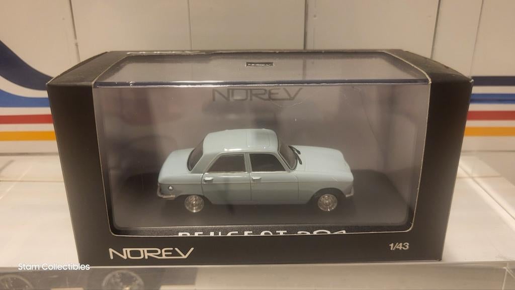 Norev Peugeot 204 Berline Light Blue, Hobby en Vrije tijd, Modelauto's | 1:43, Auto, Norev, Ophalen of Verzenden, Zo goed als nieuw