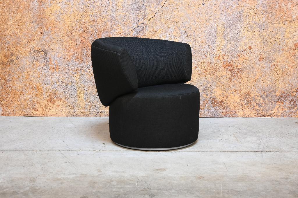 ZGANieuw zwarte stoffen Rolf Benz 684 design draaifauteuil, 75 tot 100 cm, Zo goed als nieuw, 75 tot 100 cm, Rolf Benz