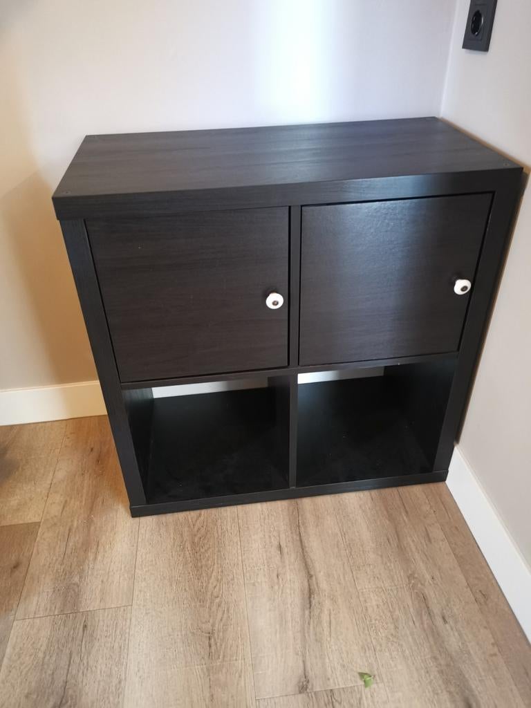 Kallax kast ikea zwart incl 2 deurtjes, Ophalen, Zo goed als nieuw