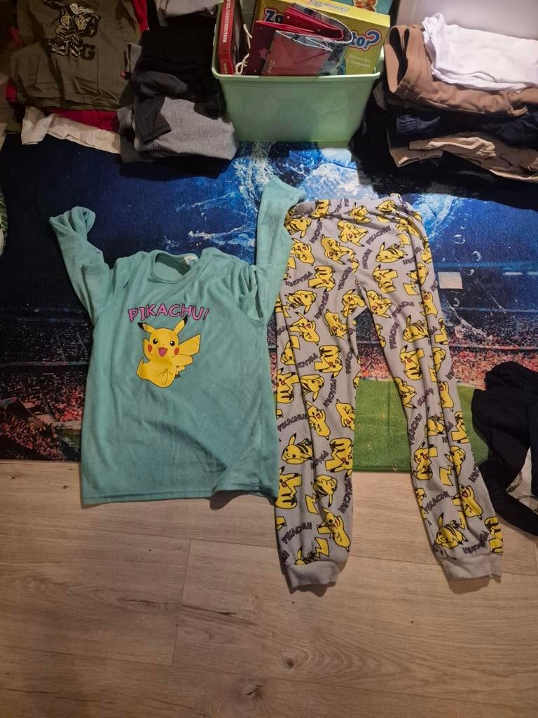 Pikachu pyjama maat 145, Ophalen of Verzenden