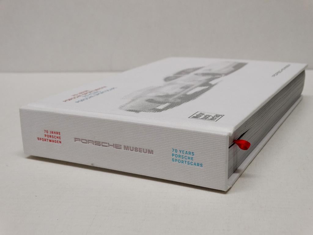 Porsche 70 jaar Museum boek nog nieuw, Porsche Museum, Nieuw, Ophalen of Verzenden, Porsche