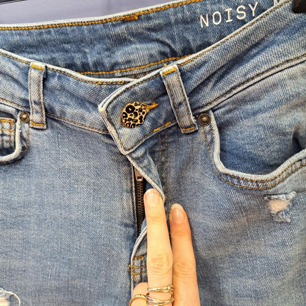 Noisy May jeans W25 L32 destroyed look & fringes artnr 50573, Noisy May, Blauw, ., Ophalen of Verzenden