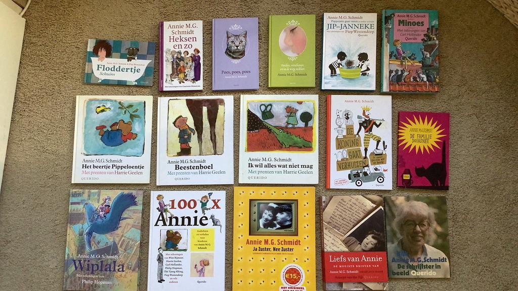 Annie M.G. Schmidt, 16x: Minoes - Familie Doorsnee - 100x -, Boeken, Ophalen of Verzenden, Zo goed als nieuw