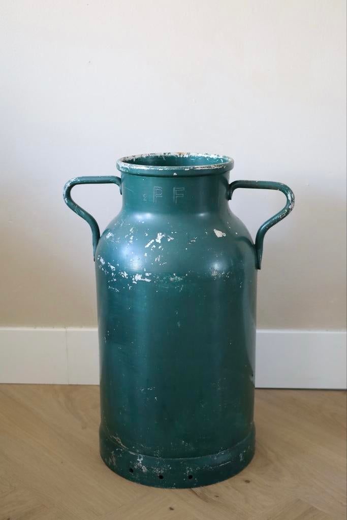 Vintage Melkbus, Ophalen