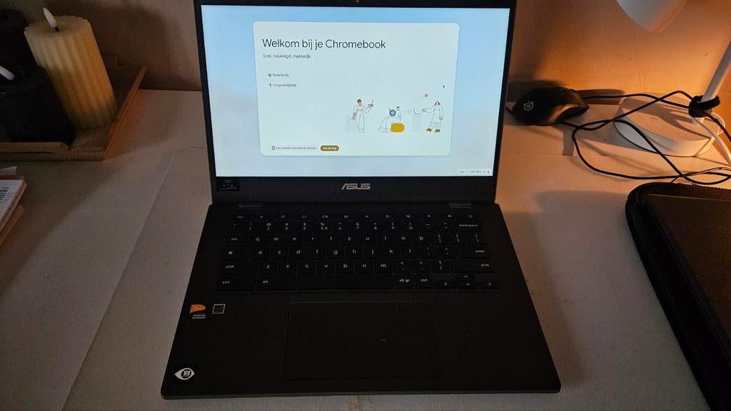 ASUS Chromebook CM1402CM2A-NK0204 - 14 inch - MediaTek Kampa, 14 inch, 4 GB of minder, Qwerty, Asus Chromebook