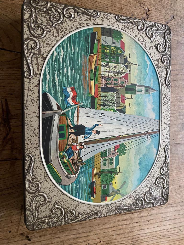 Patria blik koektrommel, Ophalen