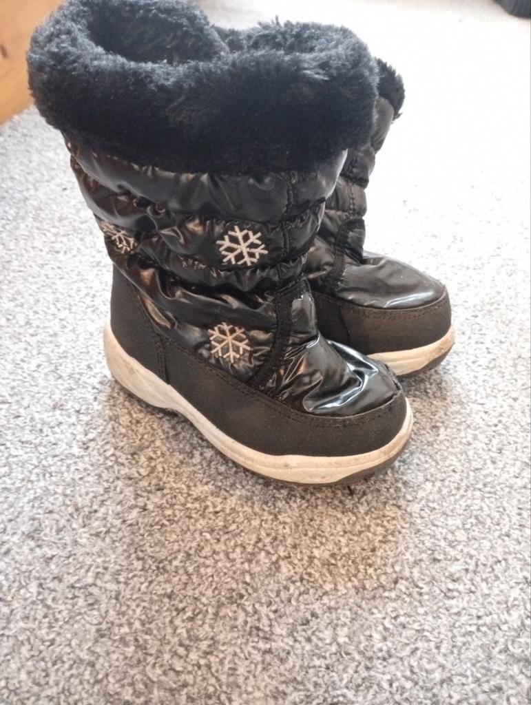 Snowboots maat 27, Kinderen en Baby's, Kinderkleding | Schoenen en Sokken, Ophalen, Jongen of Meisje, Laarzen