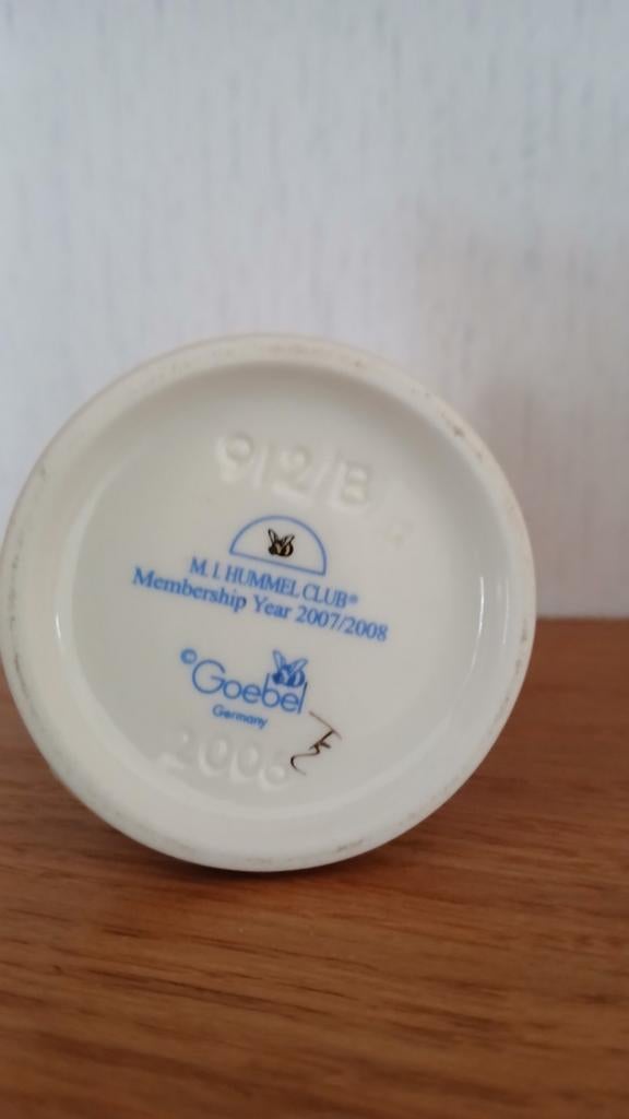 Hummel Goebel beeldje - Lente Wals, Antiek en Kunst, Ophalen of Verzenden