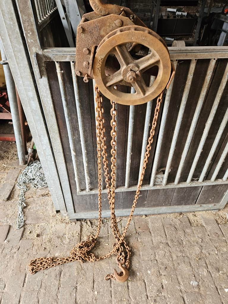 Vintage kettingtakel werkt prima., Antiek en Kunst, Ophalen