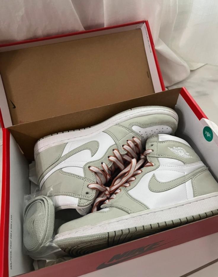 Jordan 1 High OG Seafoam Maat 38, Nieuw, Ophalen of Verzenden, Sneakers of Gympen, Groen