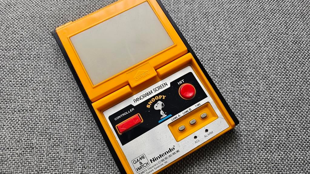 Nintendo game and watch Panorama Screen Snoopy Tennis, Spelcomputers en Games, Ophalen