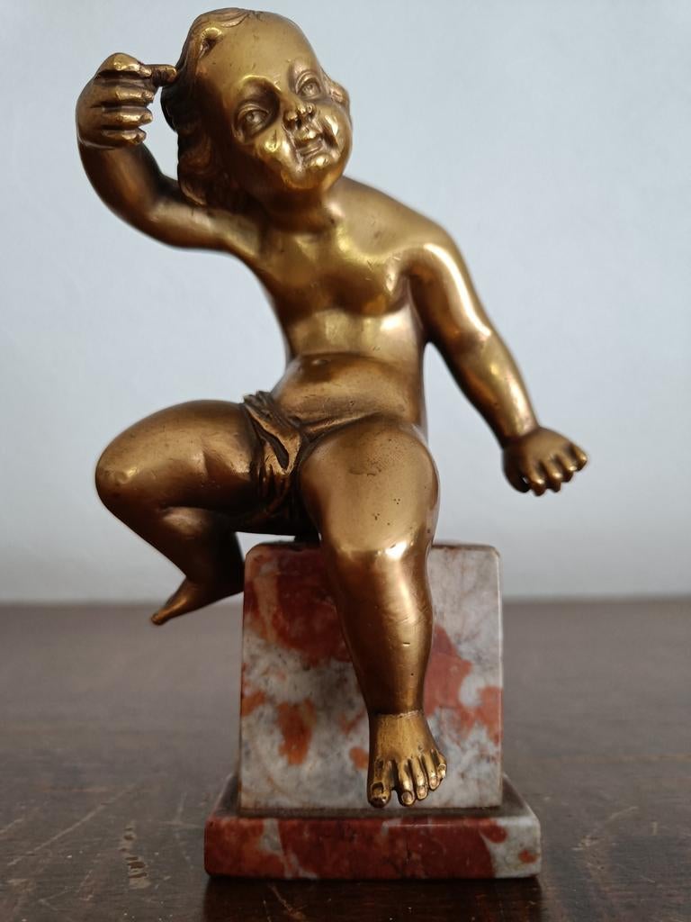 Oude bronzen engel op marmeren sokkel., Ophalen of Verzenden, Brons