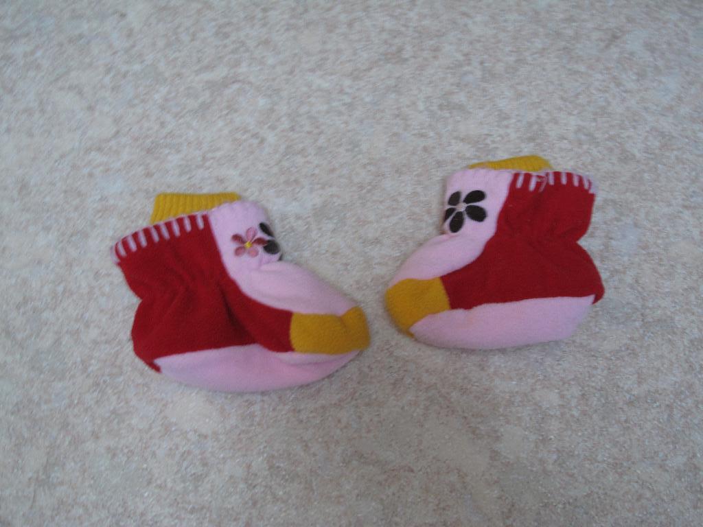 meisjes baby slofjes 11,6 cm., slofjes zien er goedt uit, Ophalen of Verzenden, Zo goed als nieuw, Meisje, Slofjes