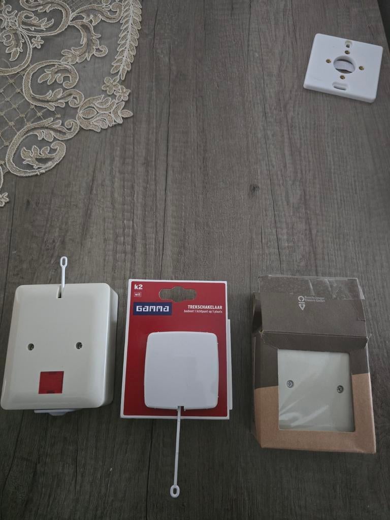 3x nieuwe opbouw trekschakelaar, Ophalen of Verzenden, Nieuw