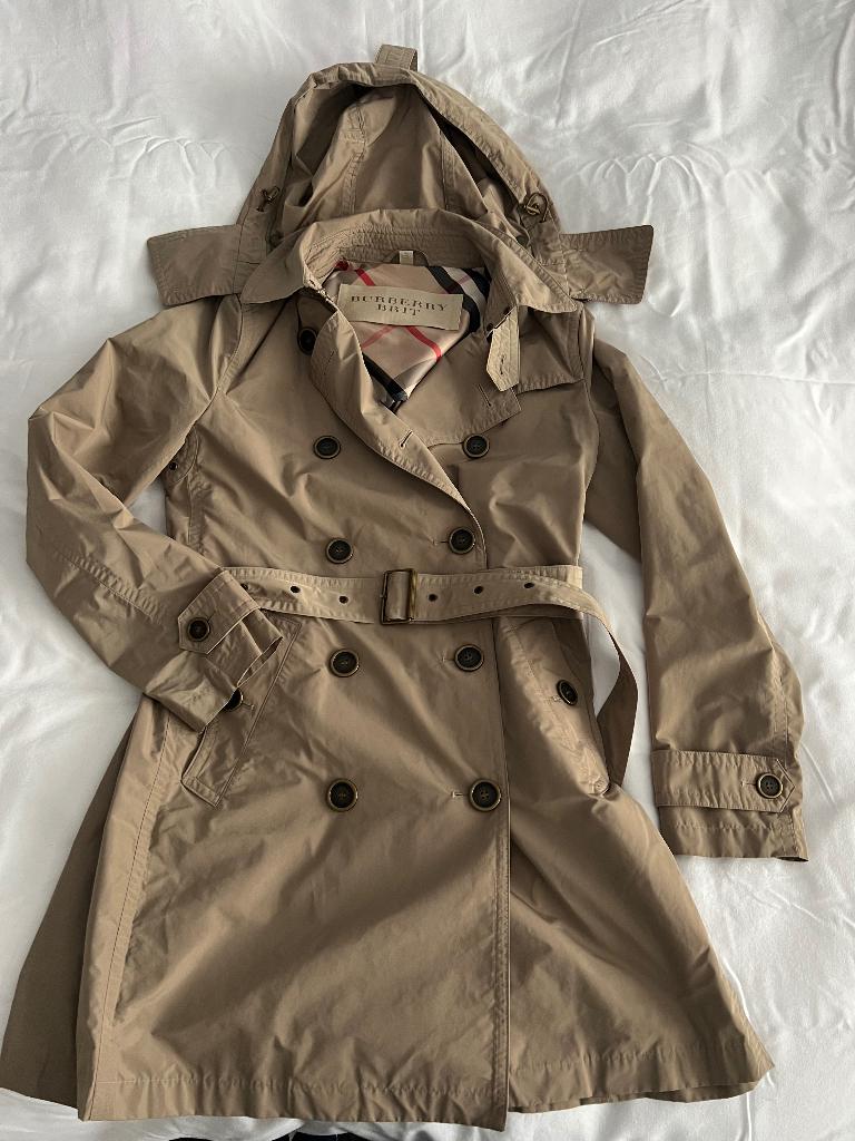 Burberry Brit regenjas, beige, mt 38 zo goed als nieuw !!!, Kleding | Dames, Maat 38/40 (M), Beige, Ophalen of Verzenden, Zo goed als nieuw