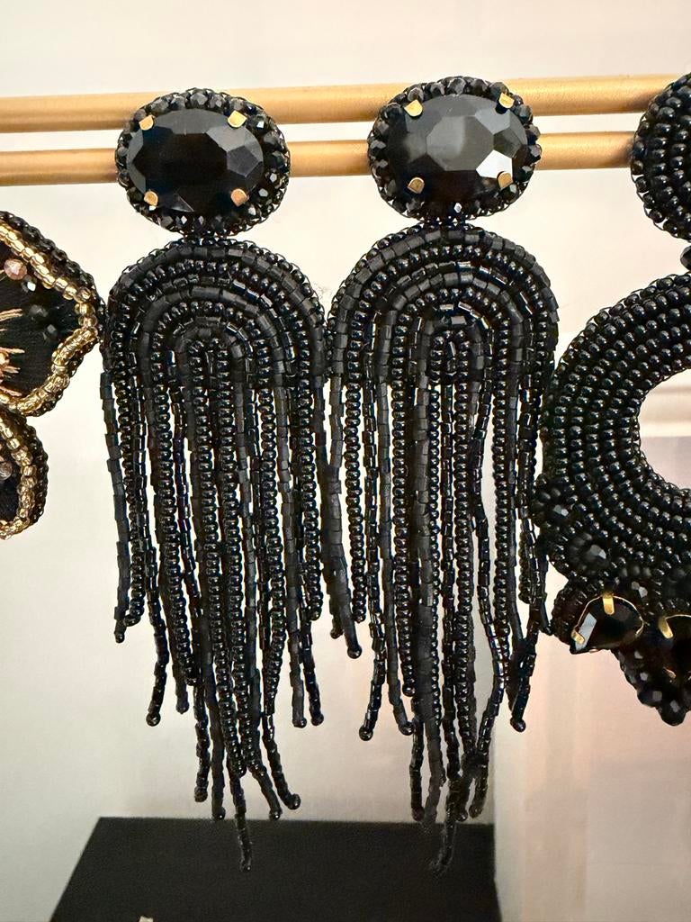 Zwarte Oorbellen van Paulie Pocket, Sieraden, Tassen en Uiterlijk, Oorbellen, Ophalen of Verzenden, Nieuw, Zwart, Overige materialen