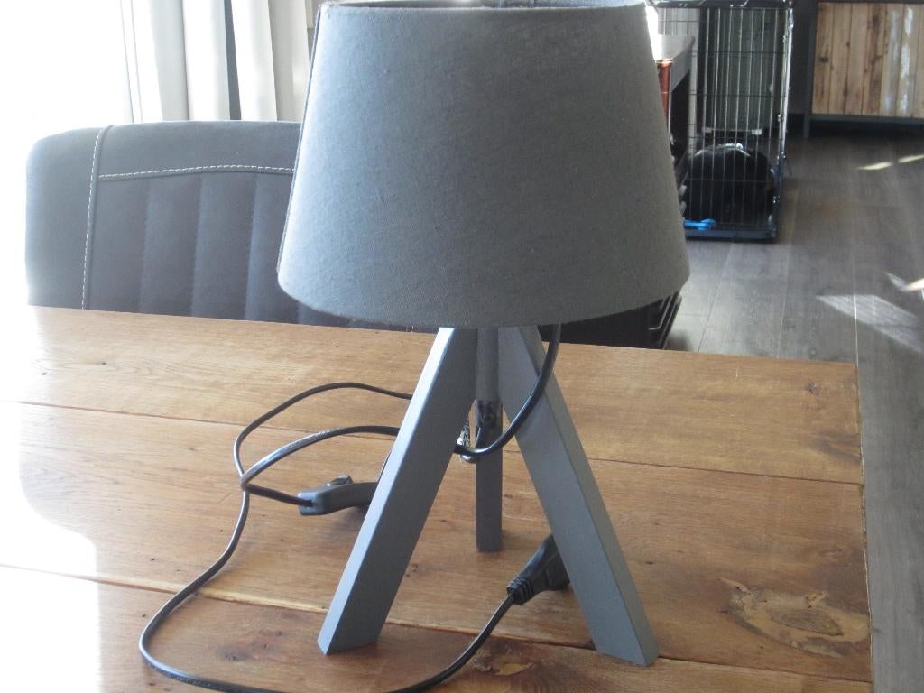 Lamp driepoot, Huis en Inrichting, Ophalen, Gebruikt, Stof, Minder dan 50 cm