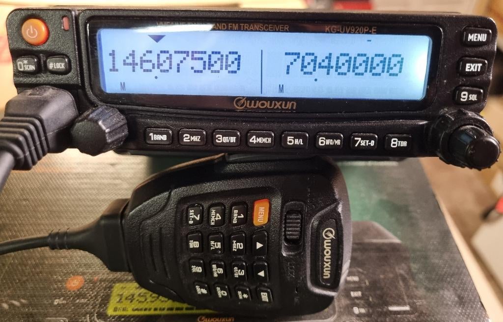 wouxun 2 kg-uv920p-e, Telecommunicatie, Ophalen of Verzenden, Zo goed als nieuw, Zender en Ontvanger
