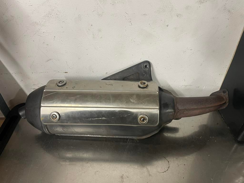 SM06 uitlaat 180cc, Ophalen