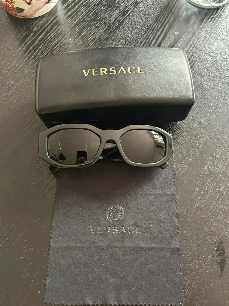 Versace zonnebril, Sieraden, Tassen en Uiterlijk, Zonnebrillen en Brillen | Heren, Ophalen, Zo goed als nieuw, Zwart, Overige merken