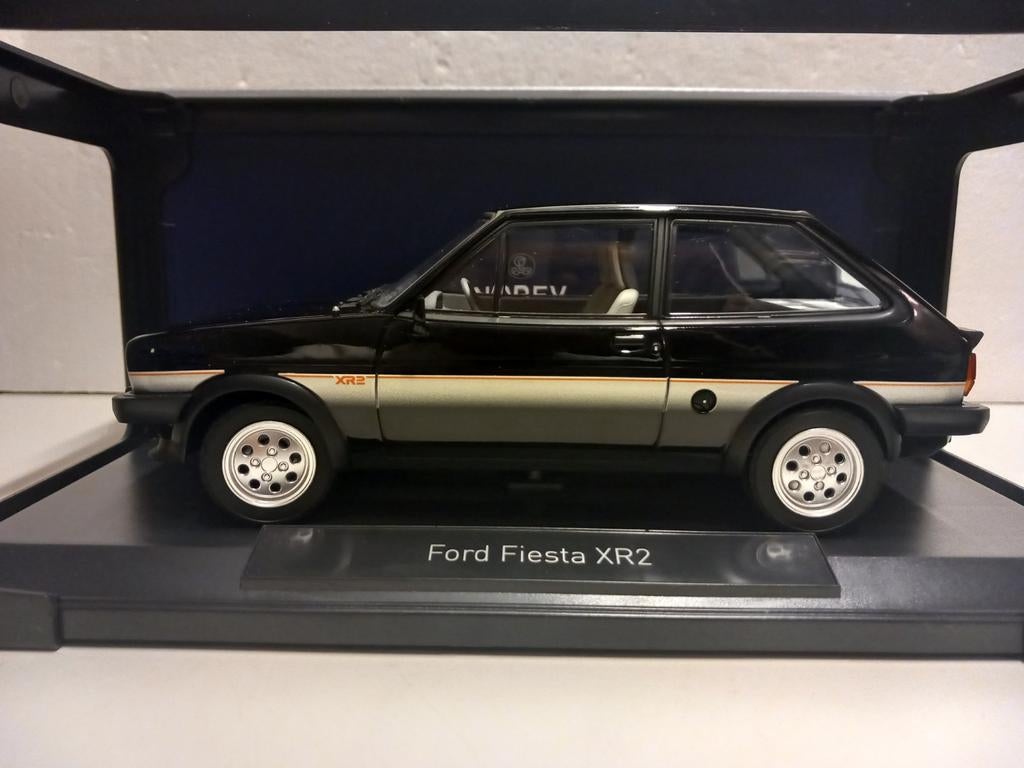 Ford Fiesta XR 2 zwart NOREV 1:18 KRD, Ophalen of Verzenden, Zo goed als nieuw, Auto, Norev