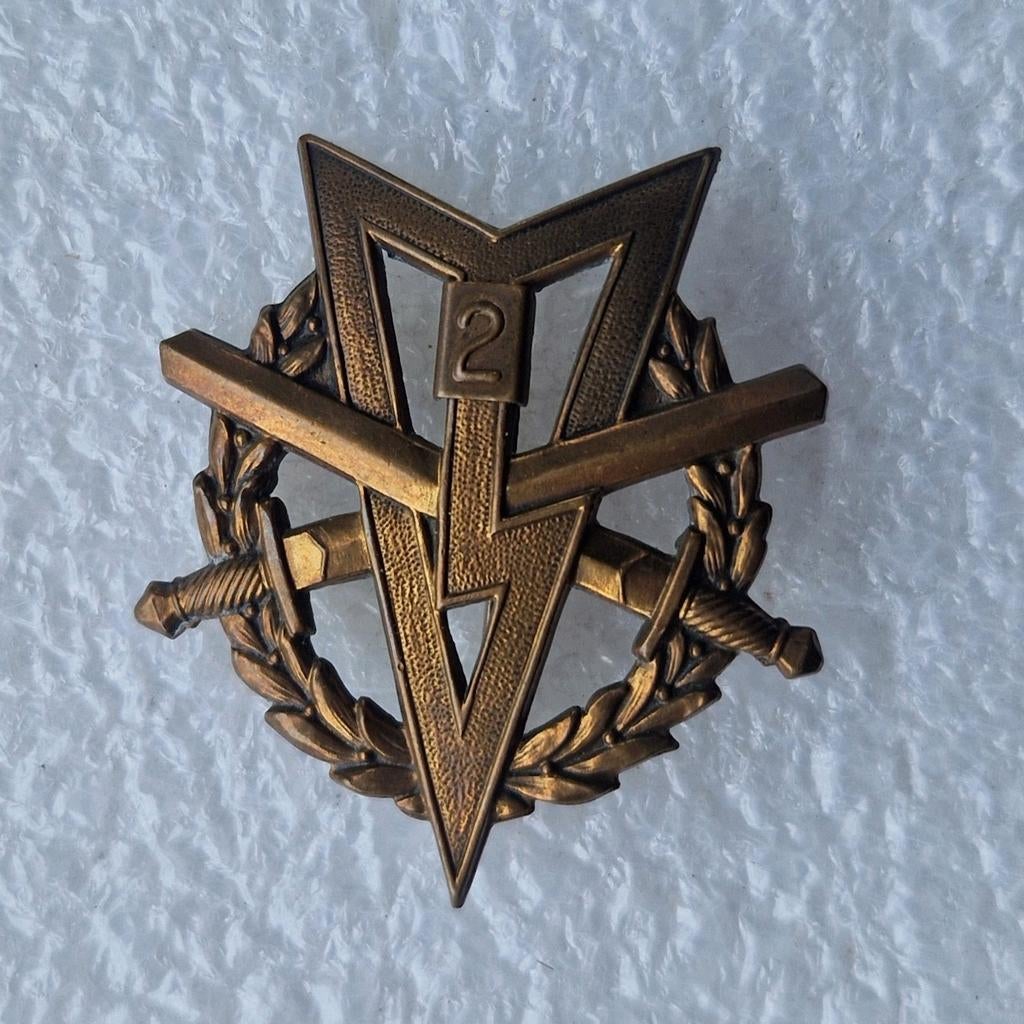 Borst embleem MLV speld, Ophalen of Verzenden, Landmacht, Nederland, Embleem of Badge