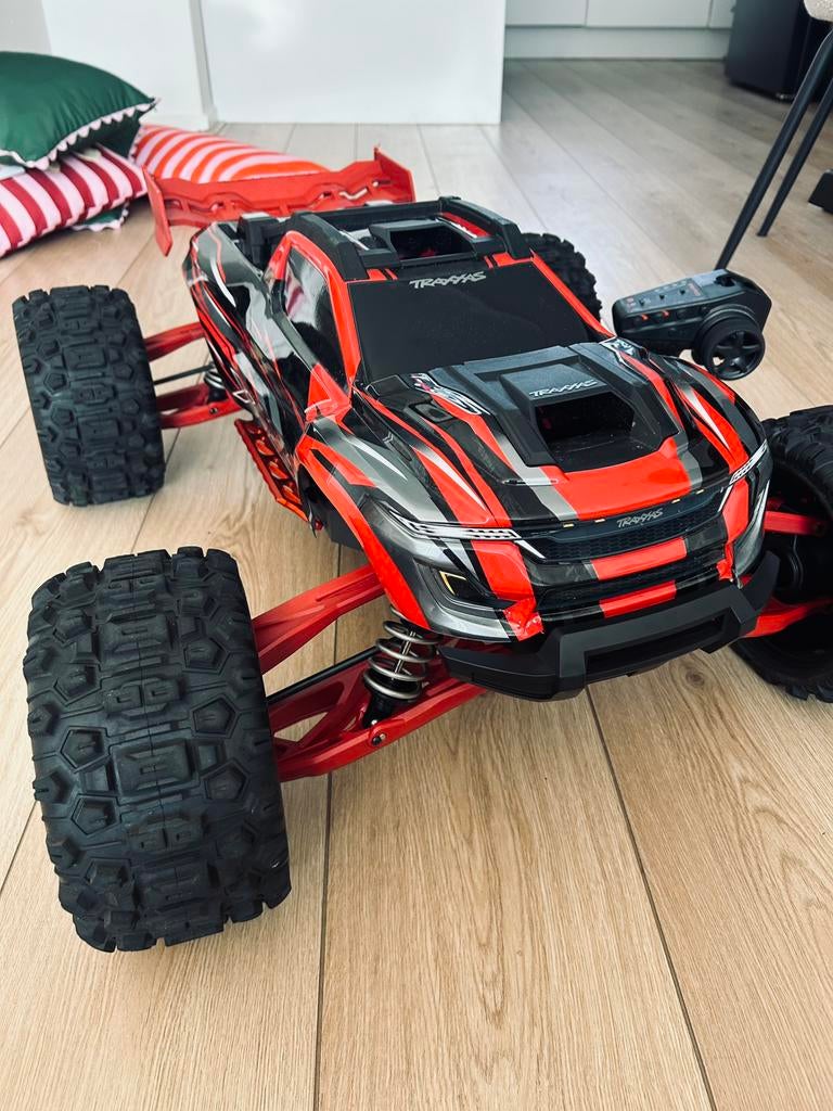 Een nieuwe, z.g.a.n volledig geüpgraded Traxxas Xrt, Ophalen, Zo goed als nieuw, Auto offroad