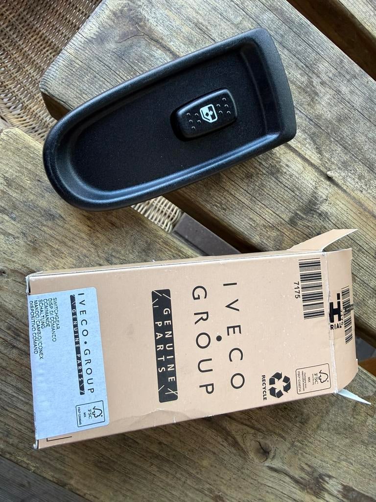 Iveco Daily schakelaar elektrisch bedienbaar raam bijrijder, Ophalen, Nieuw