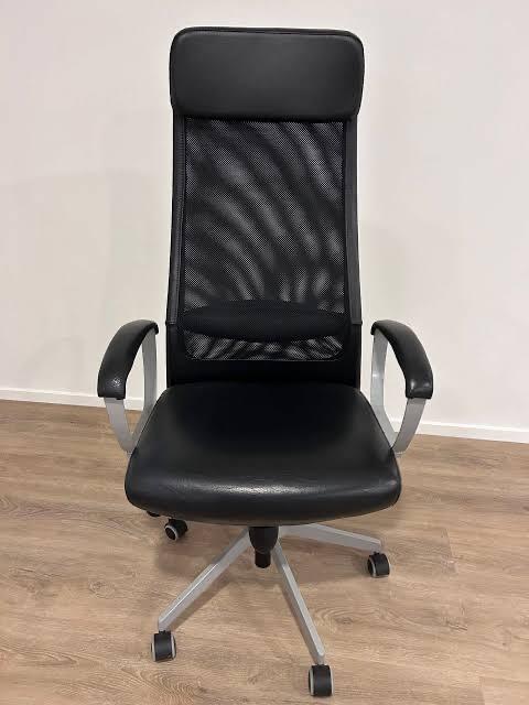 IKEA Markus leren bureaustoel - 5 stuks beschikbaar, Gebruikt, Zwart, Ophalen of Verzenden, Bureaustoel