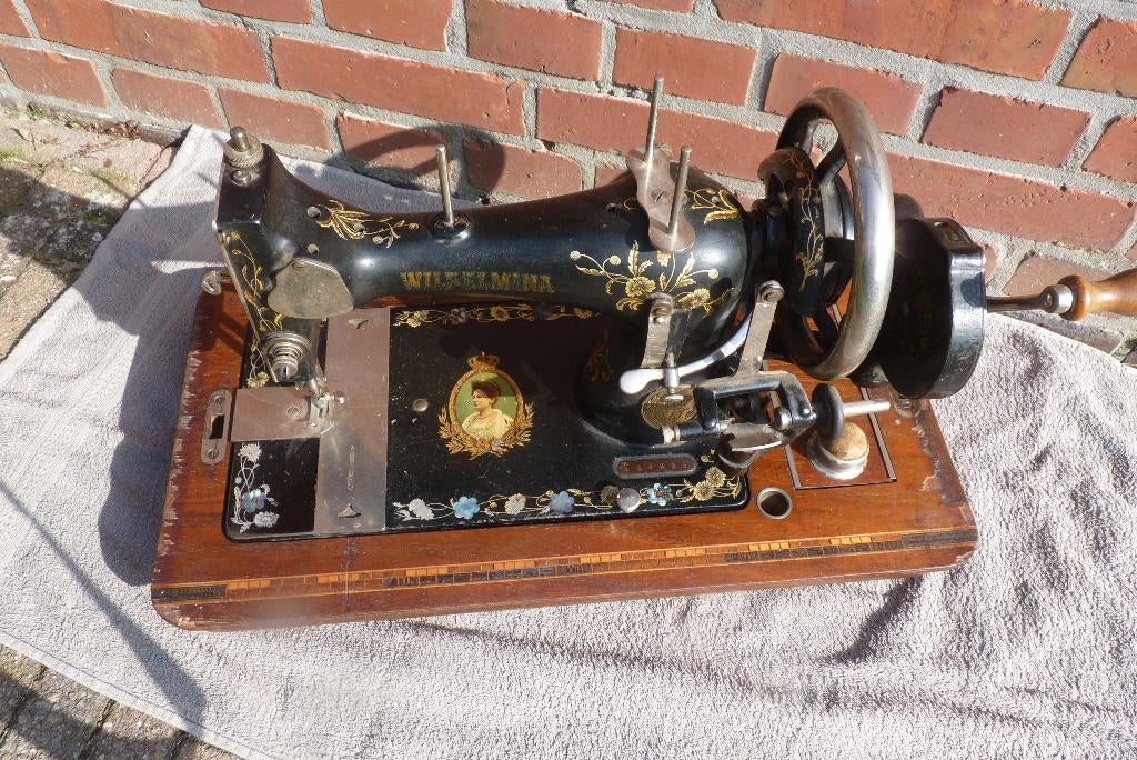 antieke naaimachine, Antiek en Kunst, Ophalen