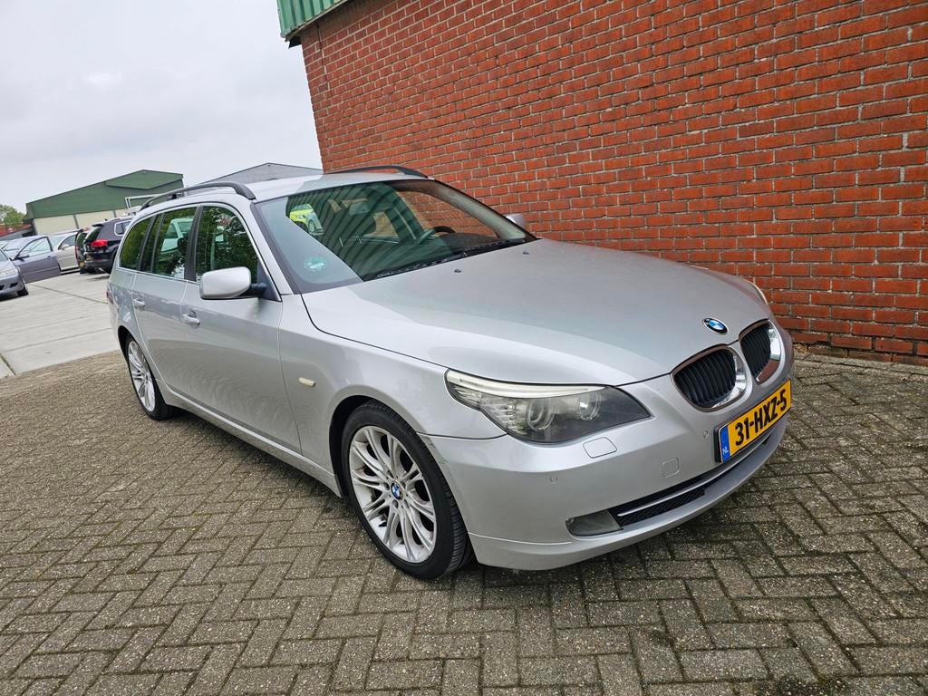 BMW 5-serie Touring 520i Corporate Lease Business Line Autom, Auto's, BMW, Automaat, Achterwielaandrijving, 4 cilinders, 1565 kg