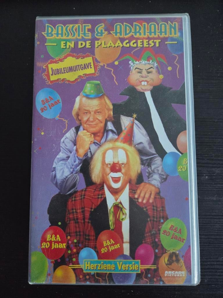 Bassie & Adriaan en de Plaaggeest - Jubileumuitgave VHS, Ophalen, Gebruikt, Alle leeftijden, Kinderprogramma's en -films