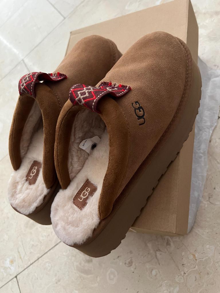 Uggs maat 40, UGG, Overige kleuren, Ophalen of Verzenden, Zo goed als nieuw