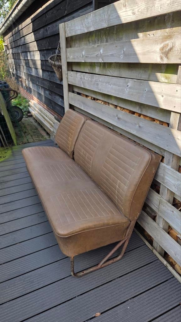 VW T2 middenbank, Ophalen