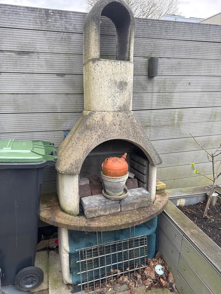 Betonnen buitenhaard / BBQ, Ophalen, Gebruikt