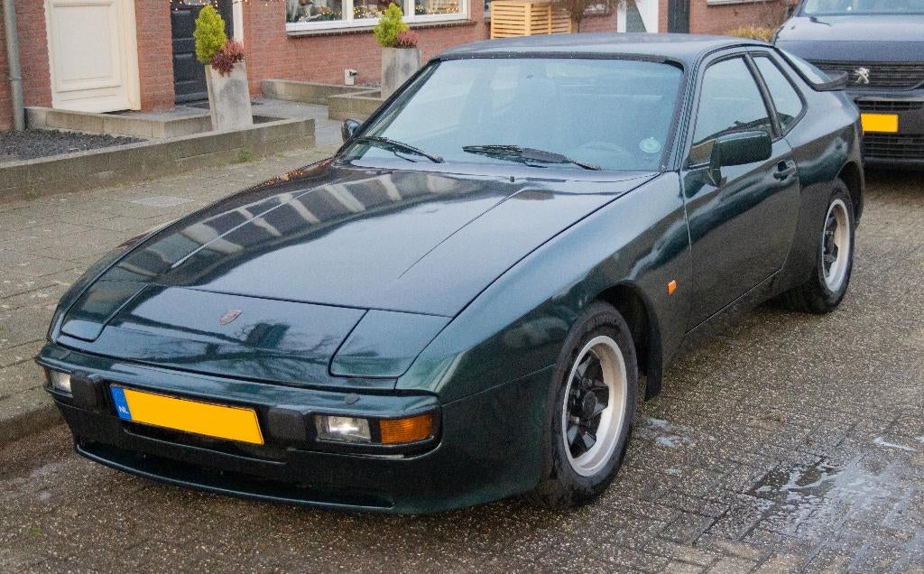 Porsche 944 2.5 Coupe 1983 Groen, Auto's, Porsche, Achterwielaandrijving, Zwart, 4 stoelen, 163 pk