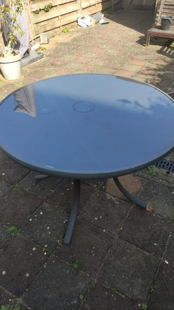 Gratis af te halen tuintafel, Ophalen, Gebruikt, Rond