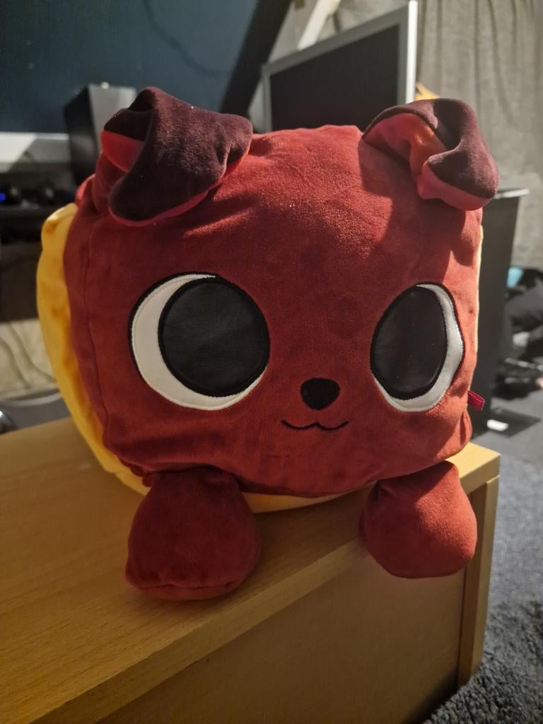 Pet simulator plushie, Ophalen of Verzenden, Nieuw, Steen, Aardewerk of Keramiek, Dier