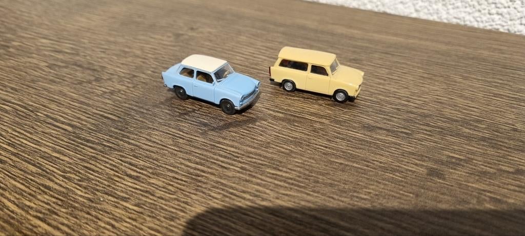 2x Trabant 1:87, Ophalen of Verzenden, Zo goed als nieuw, Auto, Overige merken