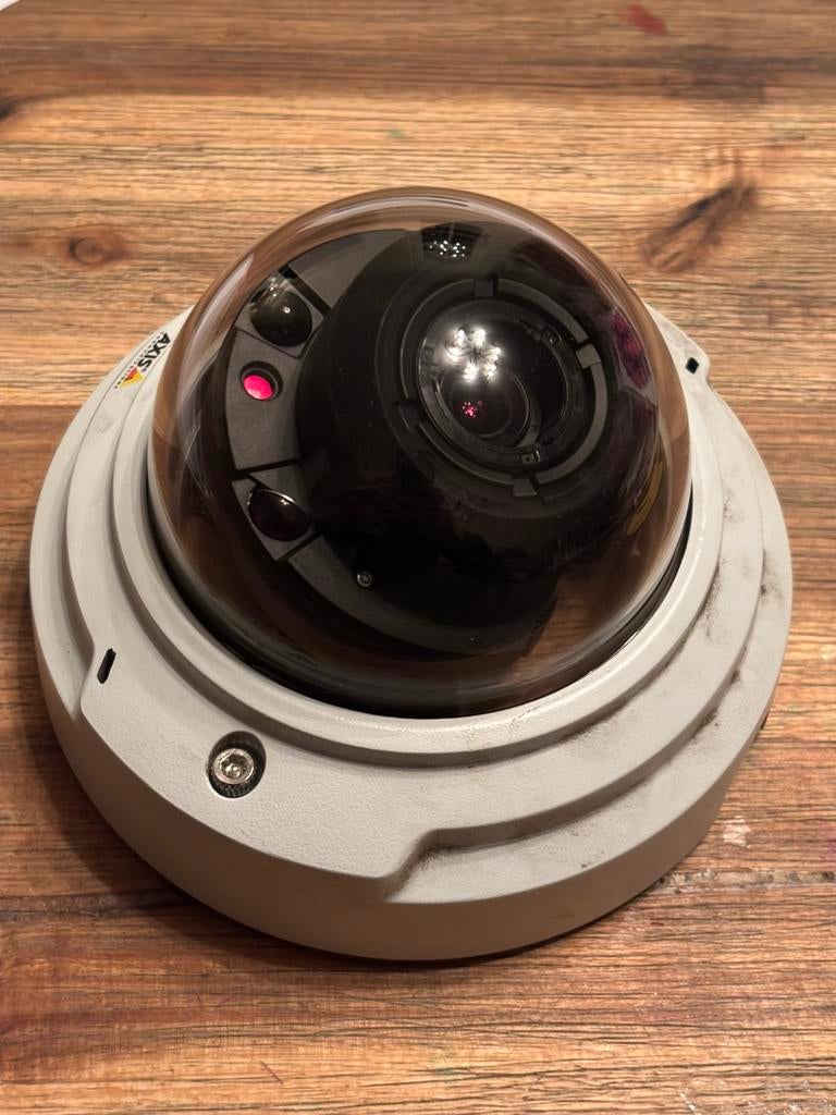 Axis dome camera P3364-LV 12 mm, Audio, Tv en Foto, Videobewaking, Ophalen of Verzenden, Gebruikt