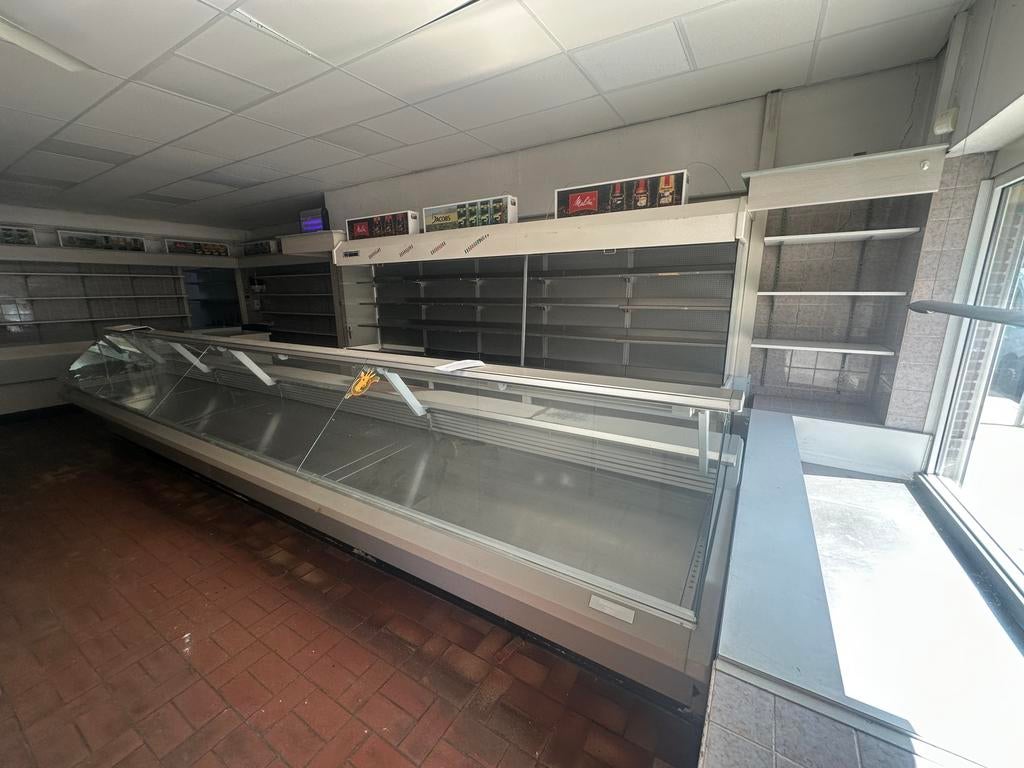 Sweva Koelvitrine van ongeveer 6meter lang met achterwand, Ophalen, 200 liter of meer, 60 cm of meer, 160 cm of meer