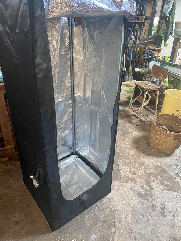 Complete kweekinstalatie Kweekkasten met toebehoren, Ophalen, Zo goed als nieuw, Kweekkast