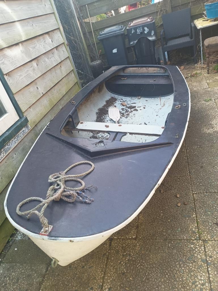 Goedkoop polyester bootje om op te knappen., Ophalen of Verzenden, Gebruikt