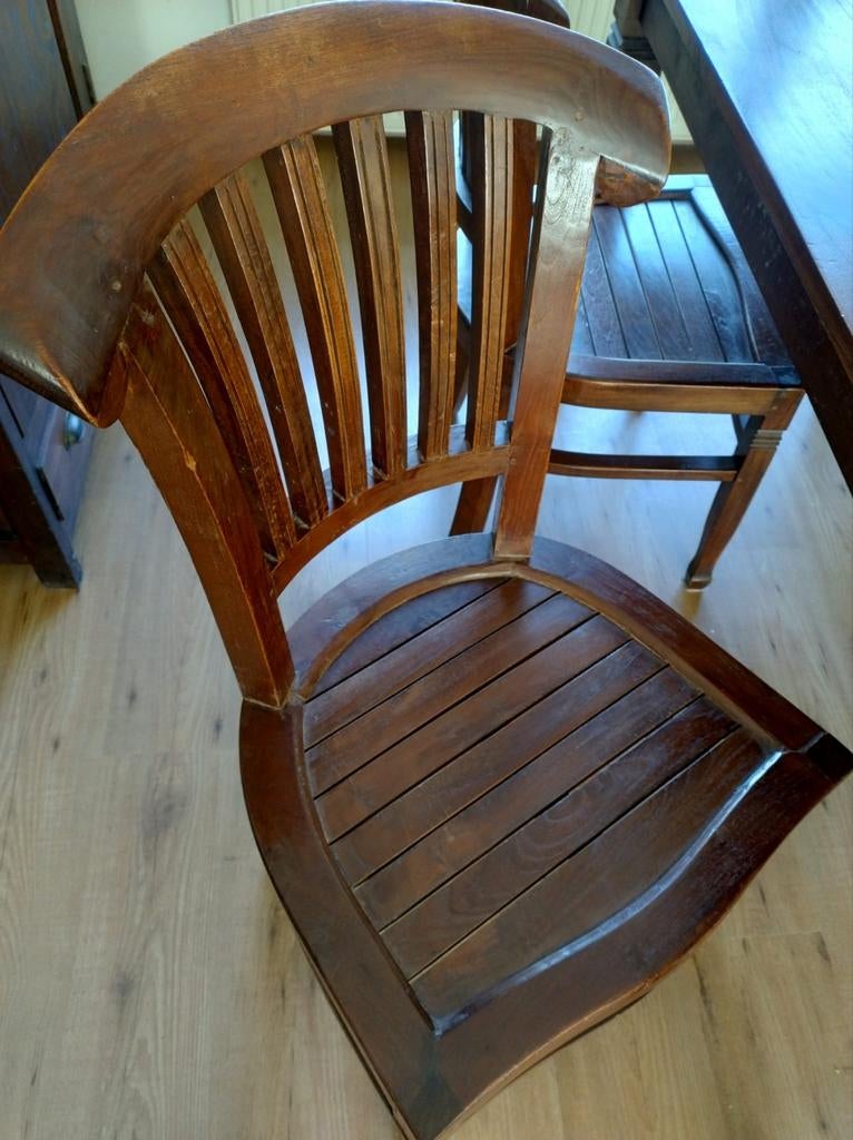 4 koloniale houten stoelen., Huis en Inrichting, Stoelen, Ophalen of Verzenden, Gebruikt, Bruin, Twee